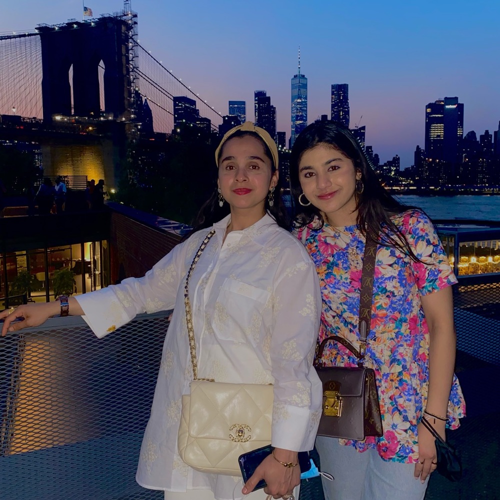 Meet your Poshers, Sadia and Maidah!